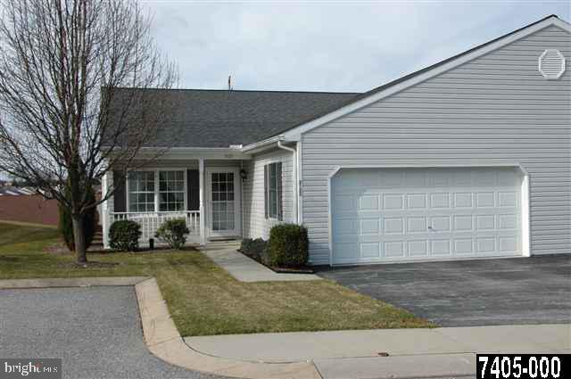 3123 Lakefield Road York, PA 17402 - Photo 1 of 10 Gallery Image 1