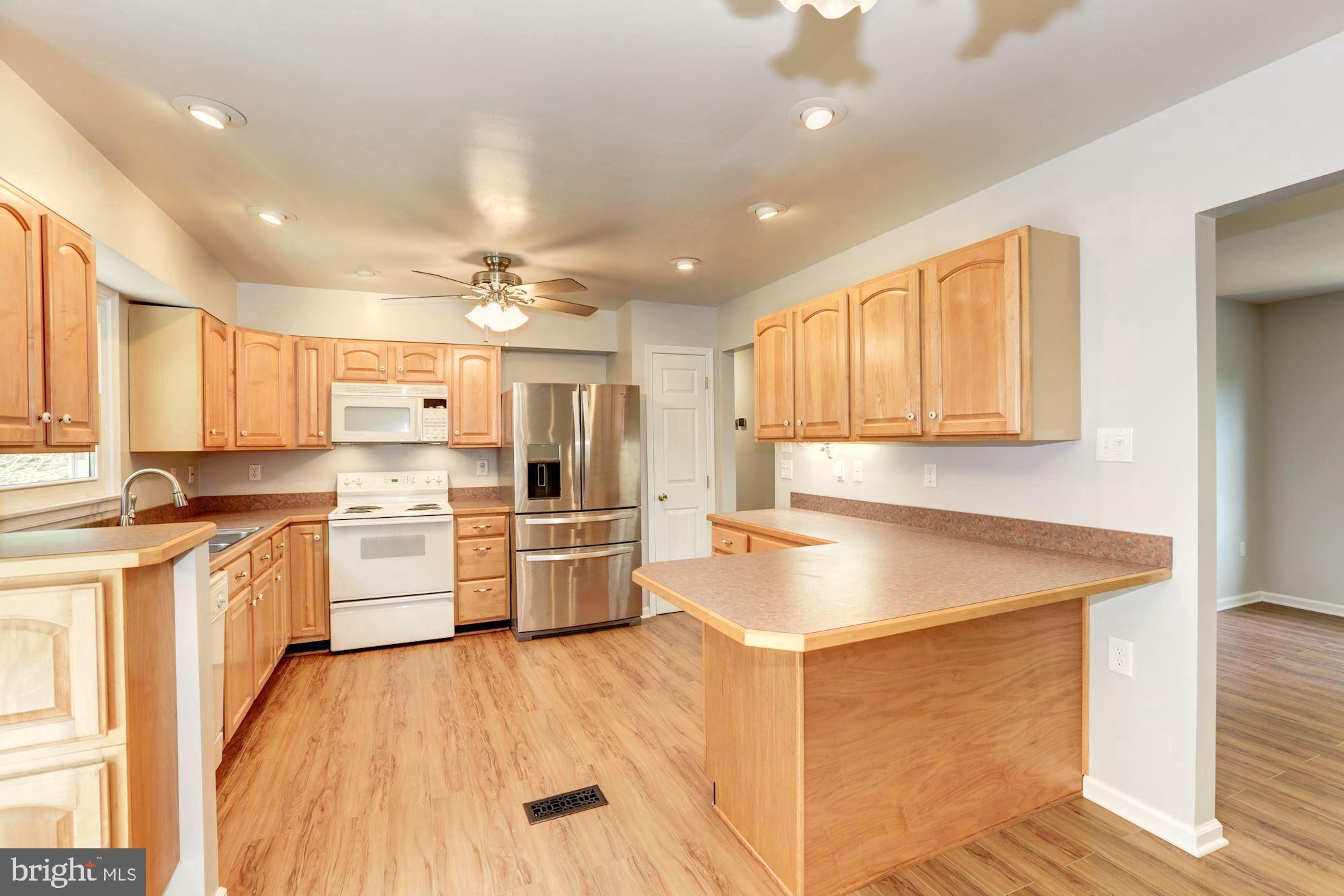 1712 Lauterbach Road Finksburg, MD 21048 - Photo 11 of 44 Breakfast counter-top