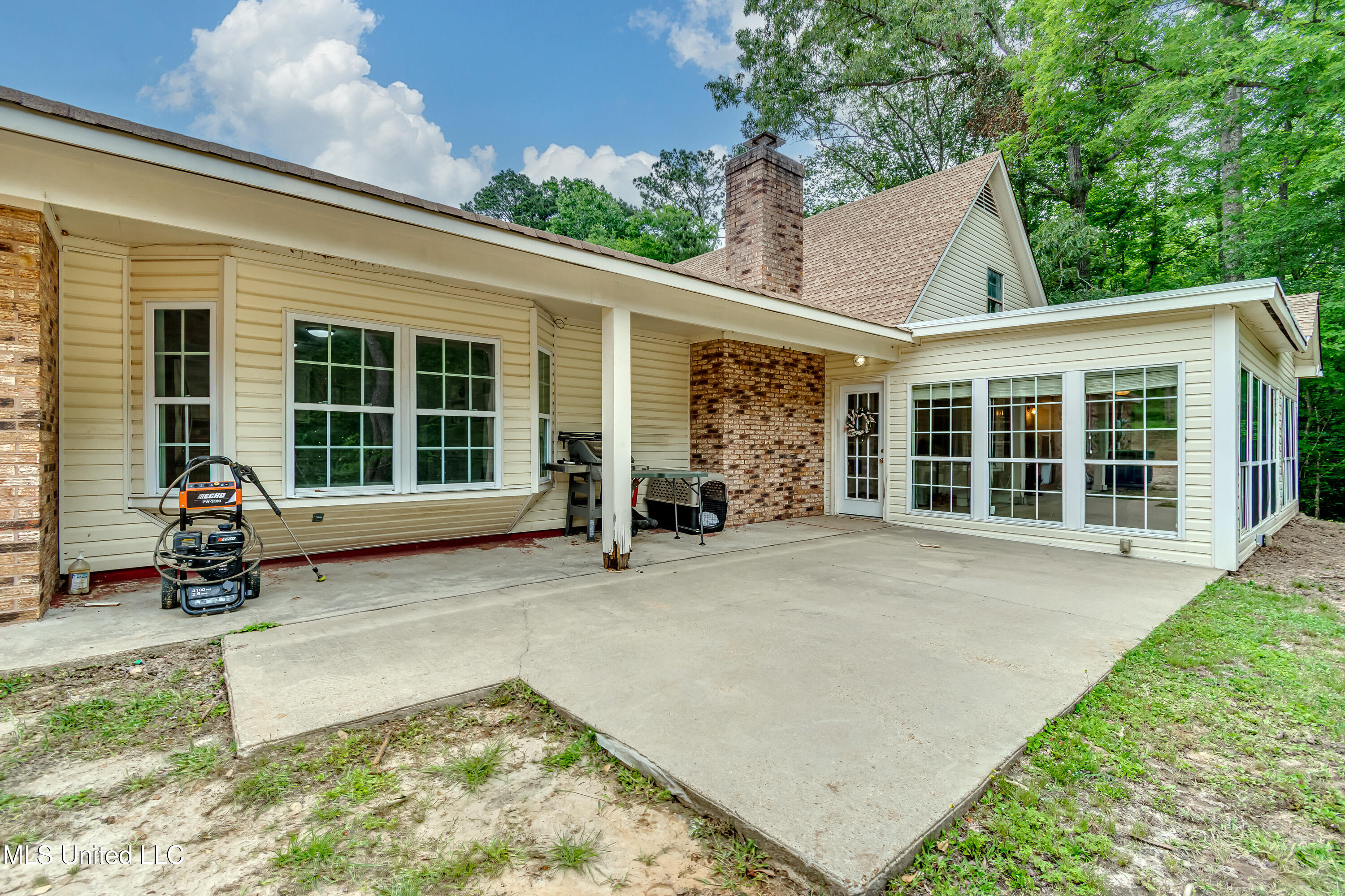 1597 Old Lake Road Brandon, MS 39042 - Photo 17 of 50 1597 Old Lake Rd-25