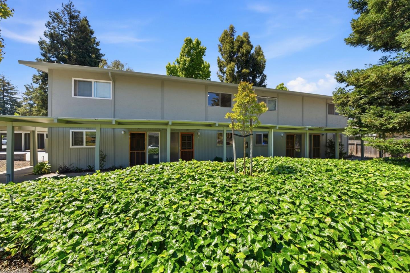 2047 Montecito Avenue, Unit 2 Mountain View, CA 94043 - Photo 2 of 36