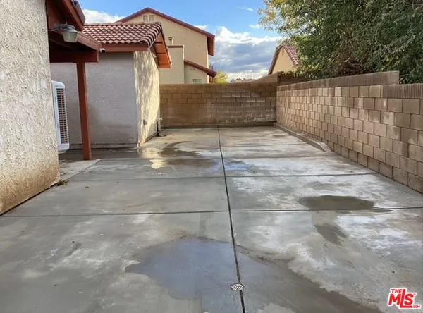 $629,777 | 1518 East Ave J 12, Lancaster, CA 93535
