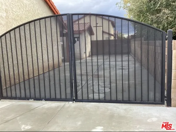 $629,777 | 1518 East Ave J 12, Lancaster, CA 93535