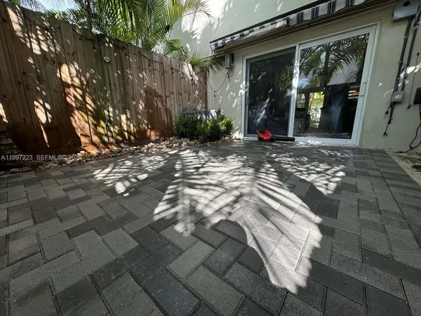 $4,000 | 3000 Bird Avenue, Unit 3C, Coconut Grove, FL 33133