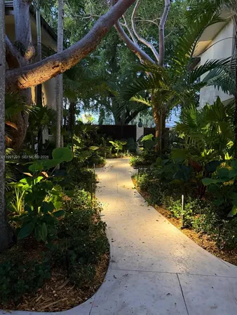 $4,000 | 3000 Bird Avenue, Unit 3C, Coconut Grove, FL 33133