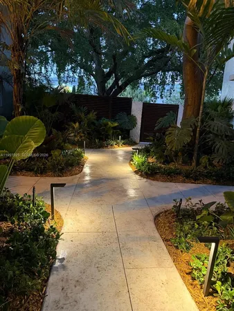 $4,000 | 3000 Bird Avenue, Unit 3C, Coconut Grove, FL 33133