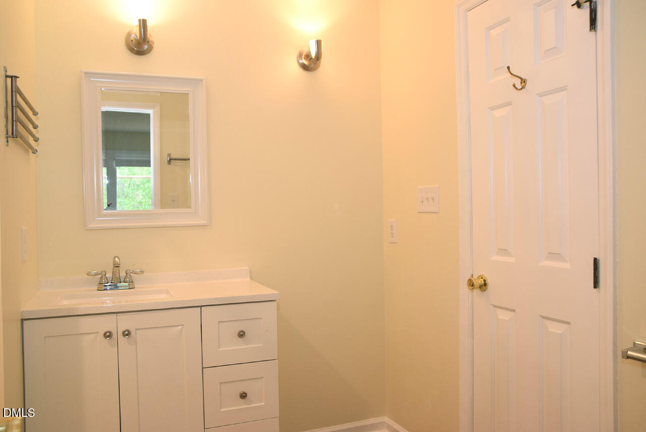 1015 Oak Lake Court Raleigh, NC 27606 - Photo 27 of 37 Hall Bath 1