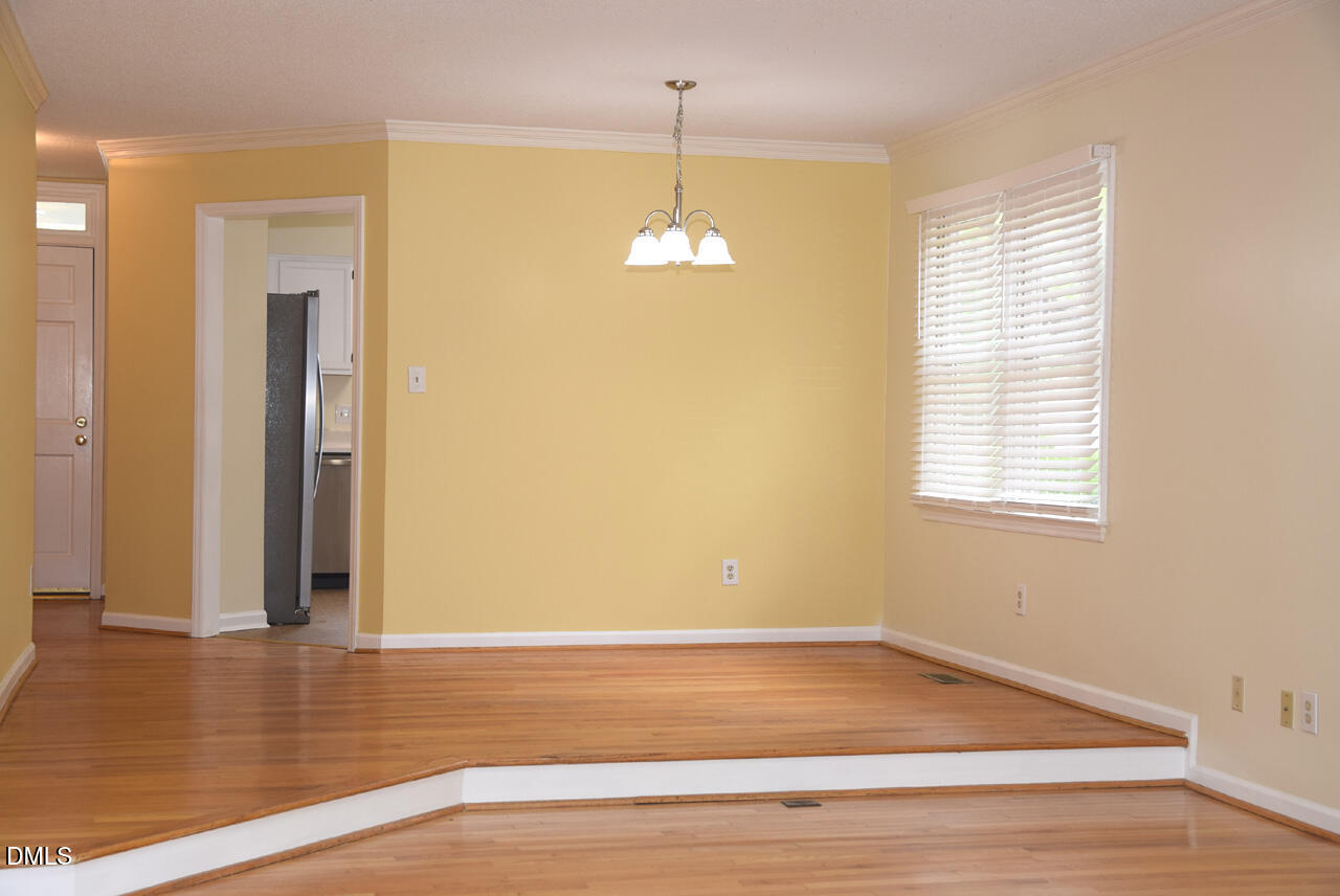 1015 Oak Lake Court Raleigh, NC 27606 - Photo 6 of 37 Dining Area