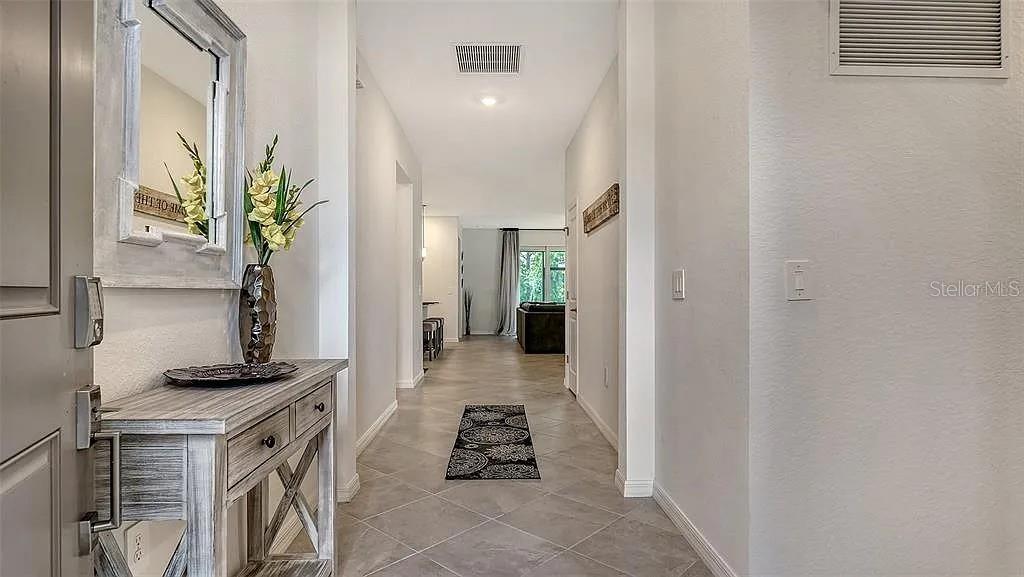 10896 Pinot Drive Venice, FL 34293 - Photo 4 of 37