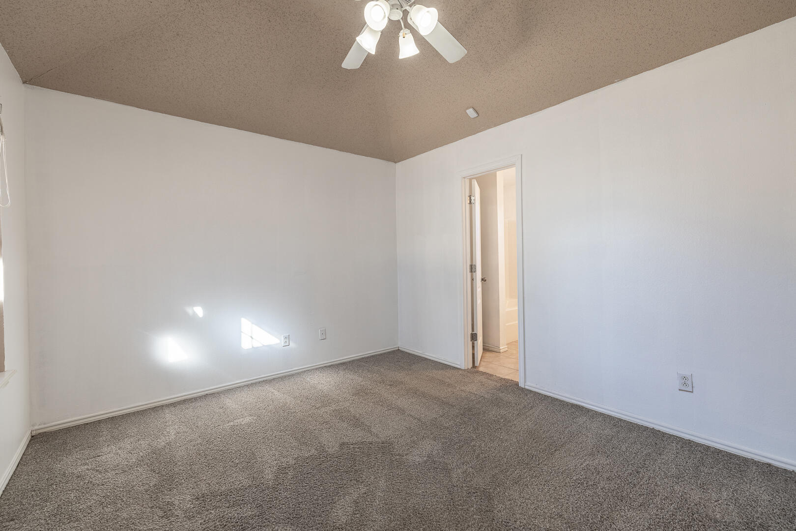 9702 Vernon Avenue Lubbock, TX 79423 - Photo 18 of 43 1-18