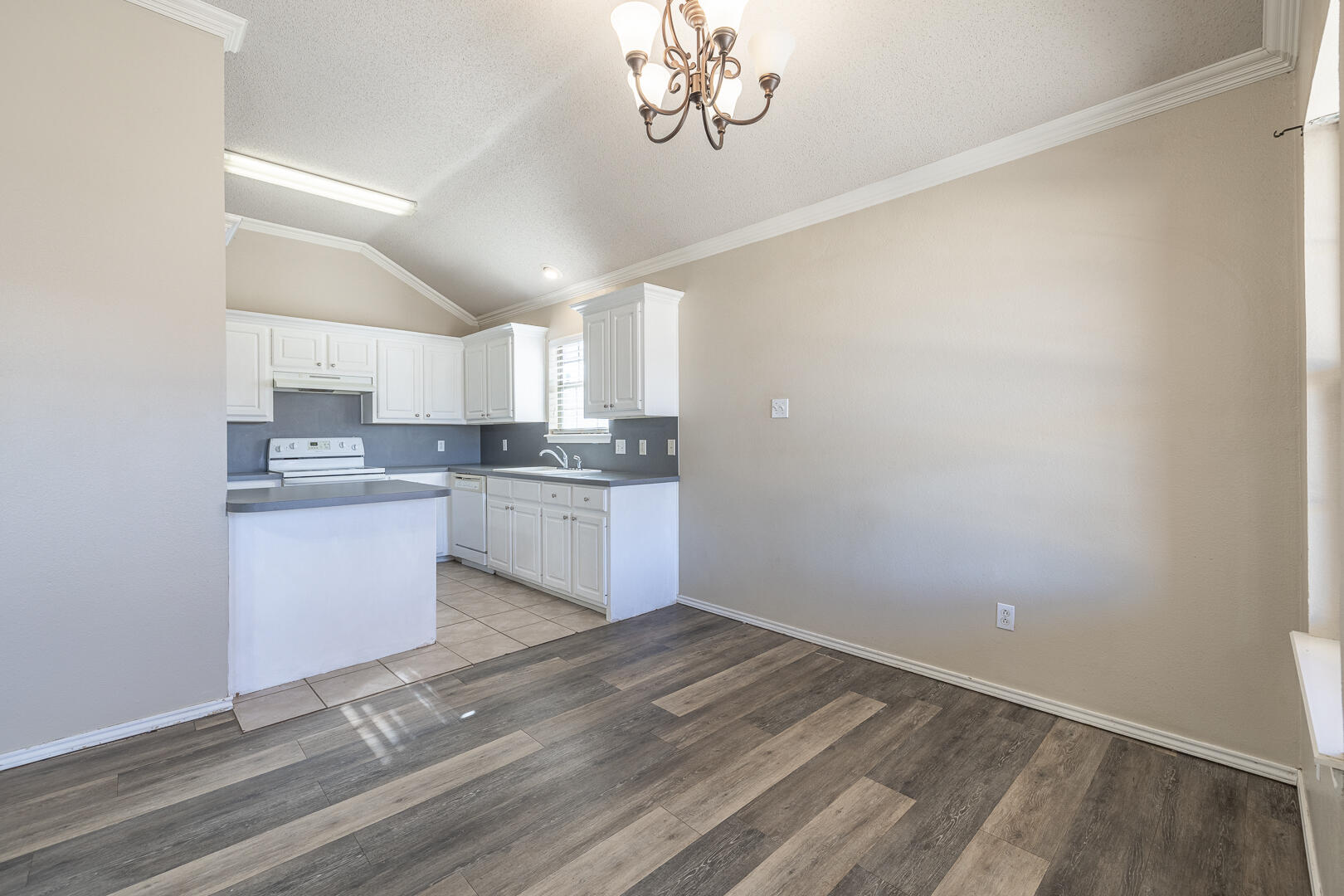 9702 Vernon Avenue Lubbock, TX 79423 - Photo 29 of 43 1-29