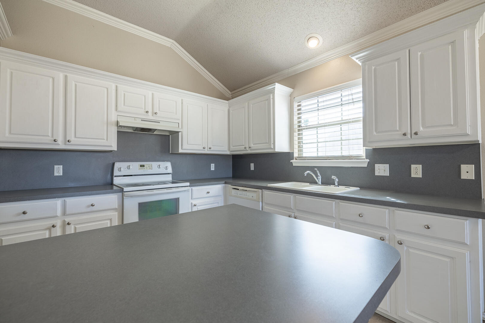 9702 Vernon Avenue Lubbock, TX 79423 - Photo 33 of 43 1-33