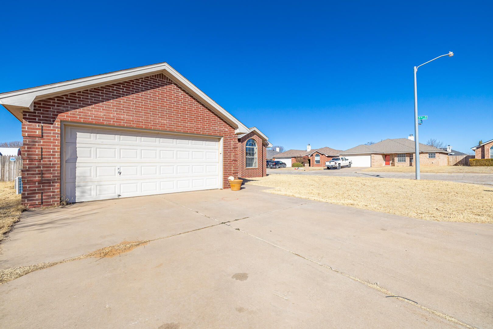 9702 Vernon Avenue Lubbock, TX 79423 - Photo 4 of 43 1-4