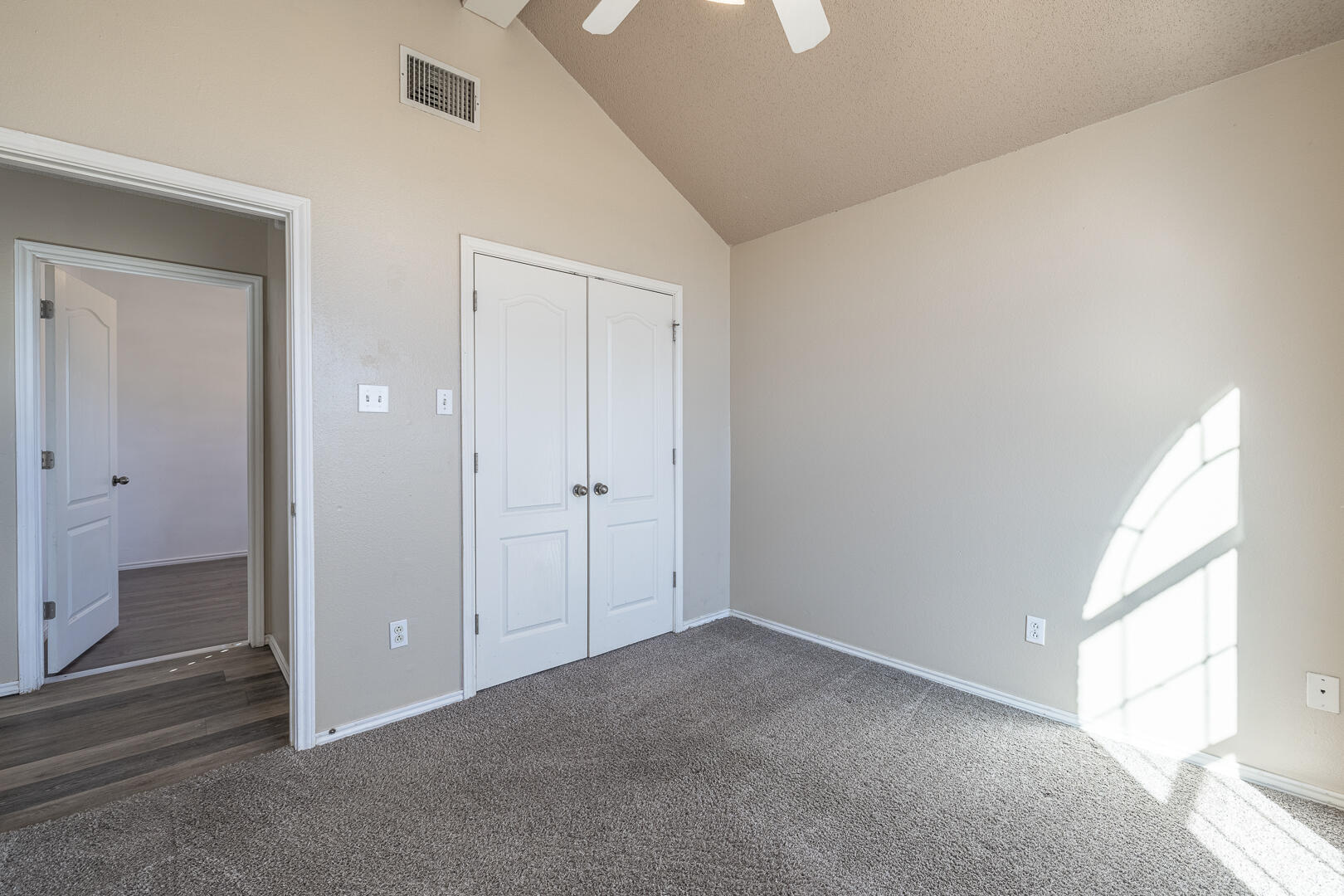 9702 Vernon Avenue Lubbock, TX 79423 - Photo 9 of 43 1-9