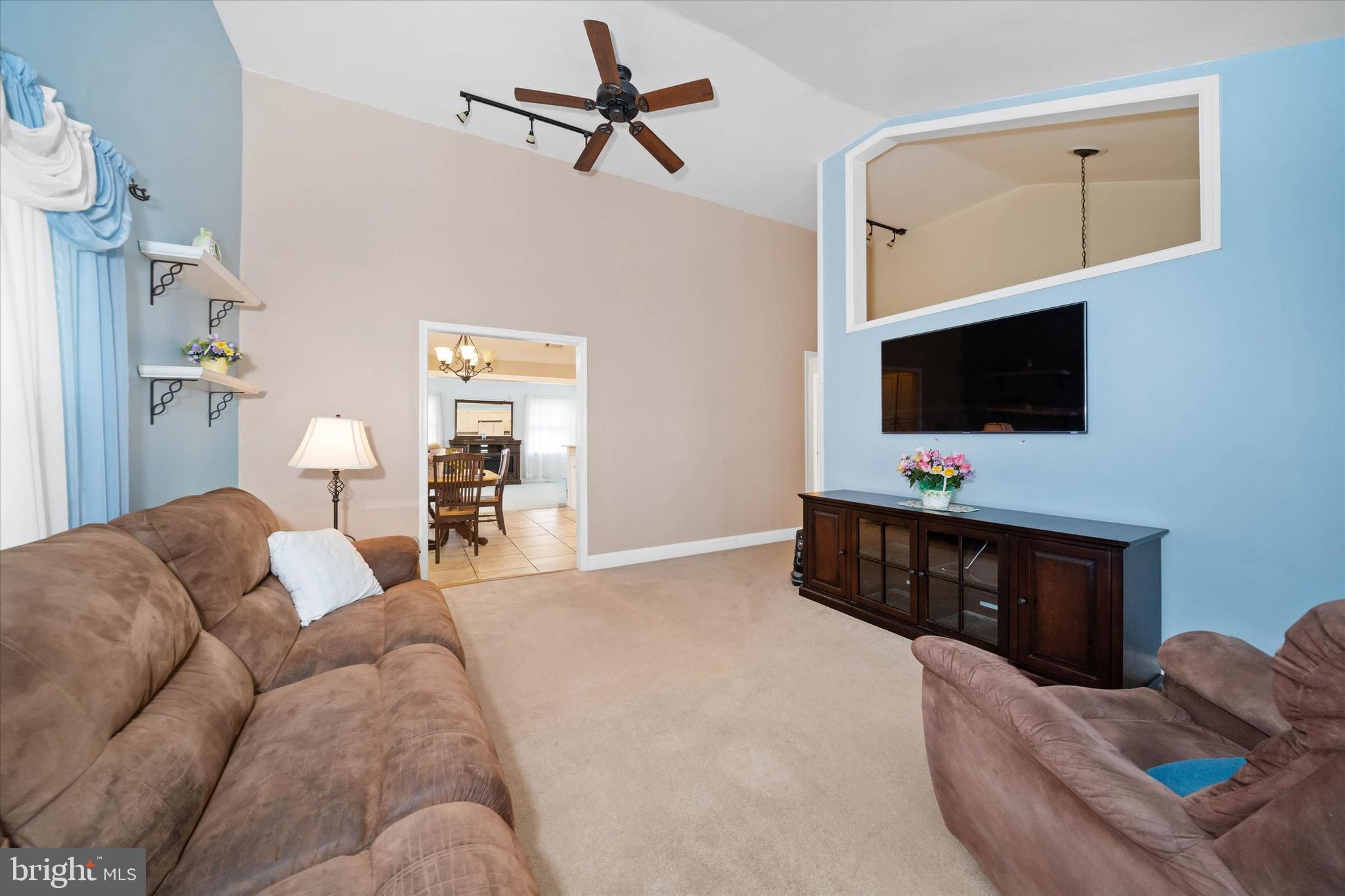 1331 Cherry Tree Road Aston, PA 19014 - Photo 13 of 40 a living room with furniture and a flat screen tv