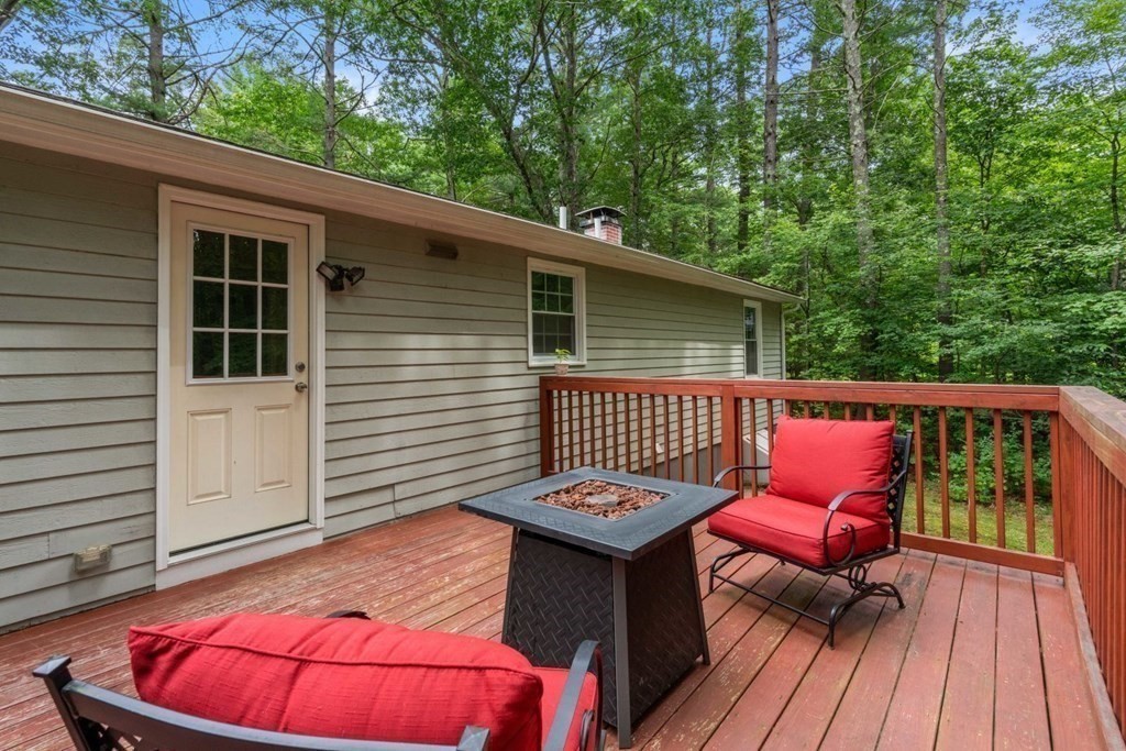 133 Gratuity Road Groton, MA 01450 - Photo 6 of 26 Gallery Image 6
