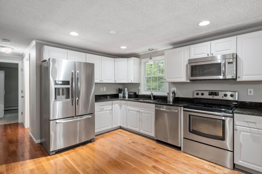 133 Gratuity Road Groton, MA 01450 - Photo 8 of 26 Gallery Image 8