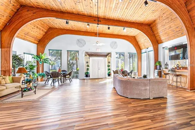 $1,500 | 11485 Oakhurst Road, Unit 1200303, Largo, FL 33774