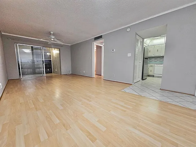 $1,500 | 11485 Oakhurst Road, Unit 1200303, Largo, FL 33774