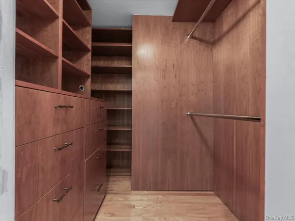 a view of walk in closet