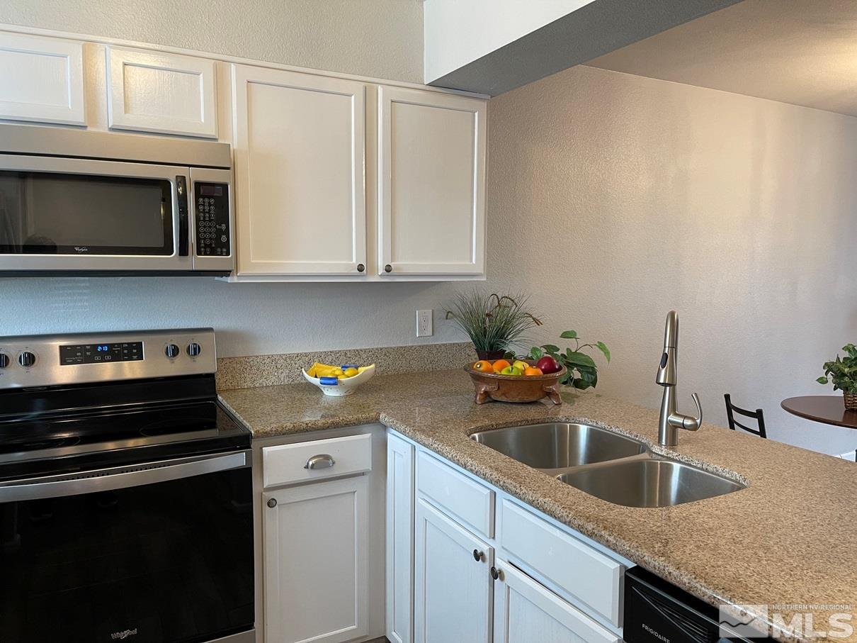 3230 Wedekind Road, Unit 17 Sparks, NV 89431 - Photo 3 of 38 Photo 3