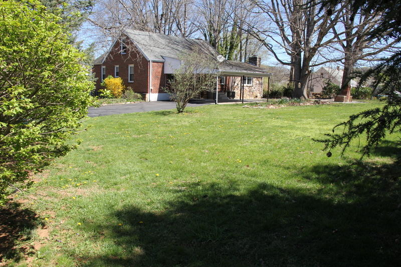 1103 Victory Road Southeast Roanoke, VA 24014 - Photo 42 of 49 A-41