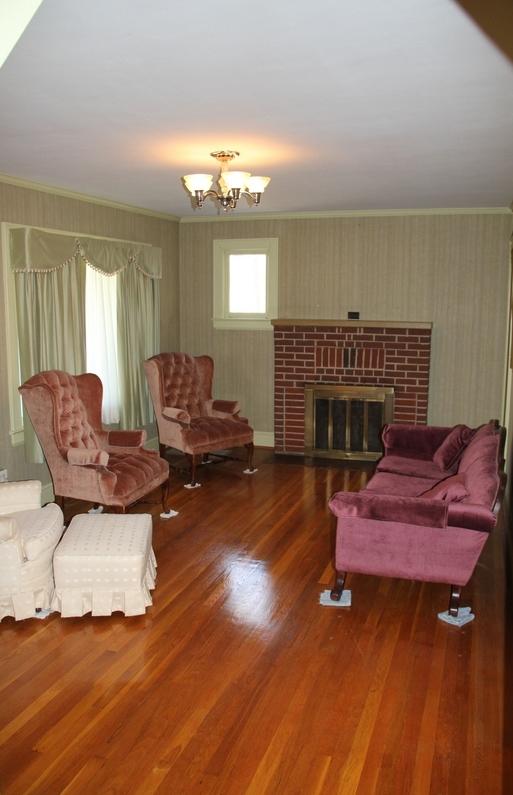 1103 Victory Road Southeast Roanoke, VA 24014 - Photo 9 of 49 A-8