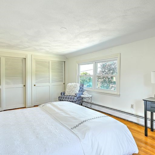 72 Bay Road Barrington, RI 02806 - Photo 11 of 17