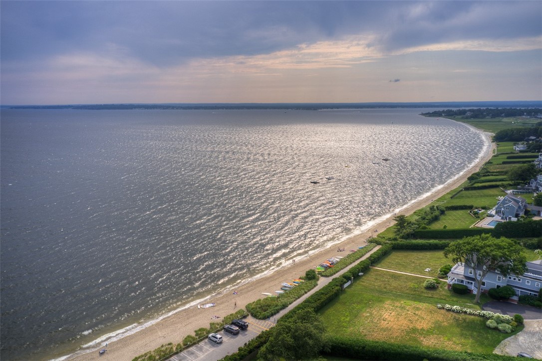 72 Bay Road Barrington, RI 02806 - Photo 3 of 17