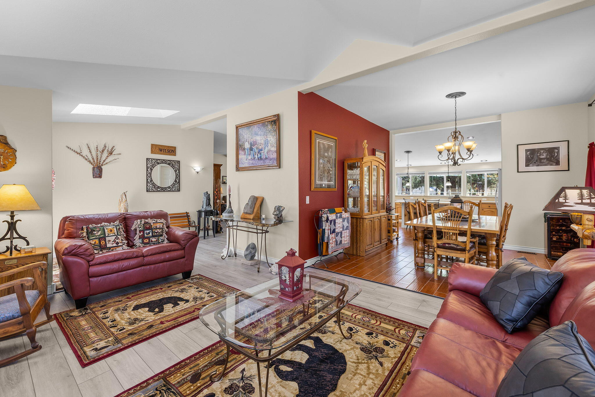 17415 Kent Road Sisters, OR 97759 - Photo 3 of 43