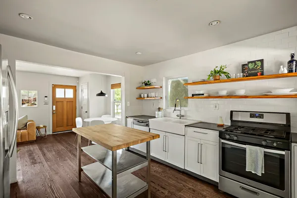 $3,250 | 1211 Alexander Avenue, Austin, TX 78702