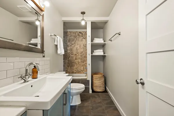 $3,250 | 1211 Alexander Avenue, Austin, TX 78702