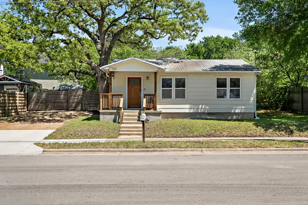 $3,250 | 1211 Alexander Avenue, Austin, TX 78702