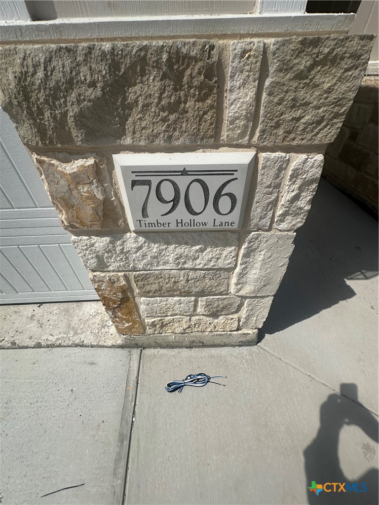 7906 Timber Holw Lane Temple, TX 76502 - Photo 4 of 29 a close up of a sink