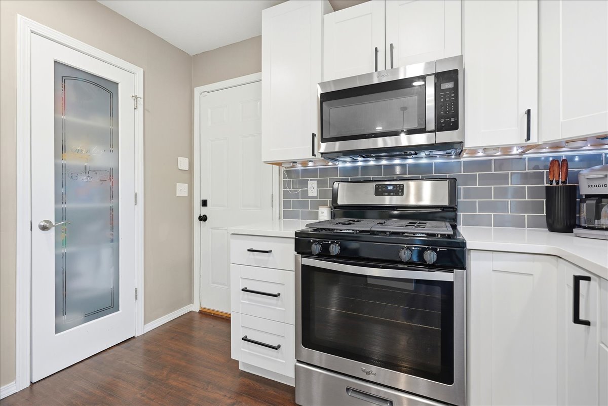 2830 Rocksbury Drive Bloomington, IL 61705 - Photo 14 of 37