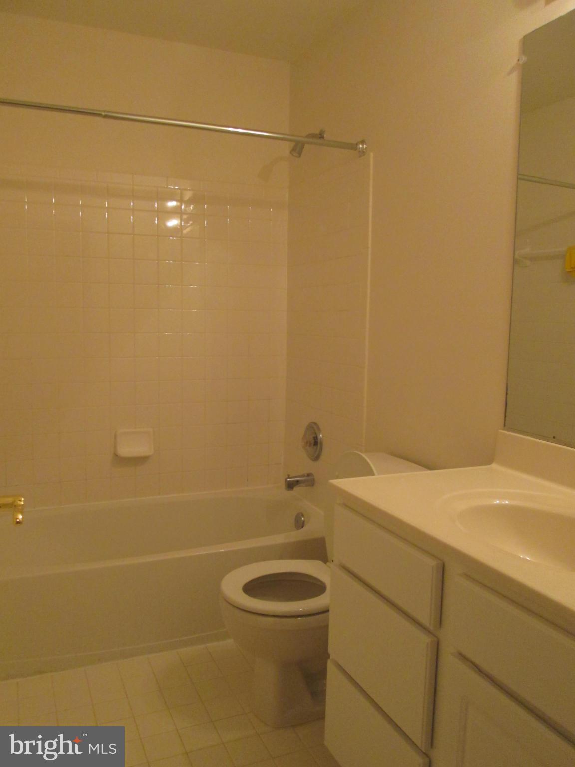8103 Hard Shale Road Manassas, VA 20111 - Photo 14 of 29 Bath