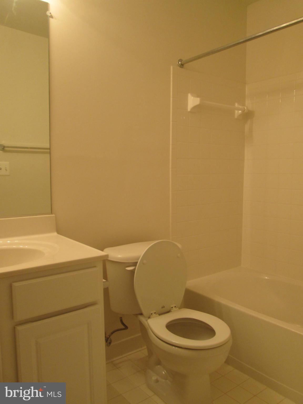 8103 Hard Shale Road Manassas, VA 20111 - Photo 22 of 29 Bath