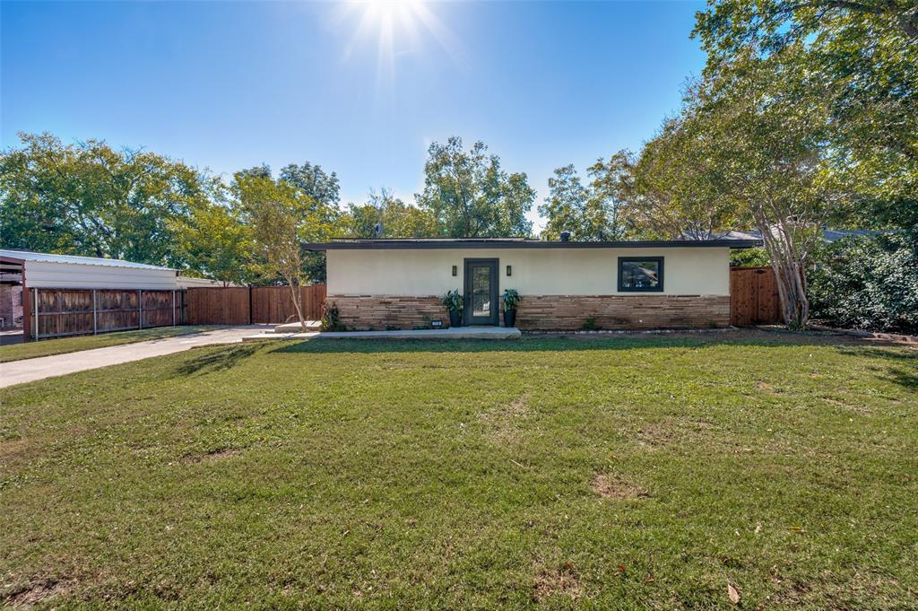 718 Glen Rhea Drive Lake Dallas, TX 75065 - Photo 2 of 23 a swimming pool view with a outdoor space