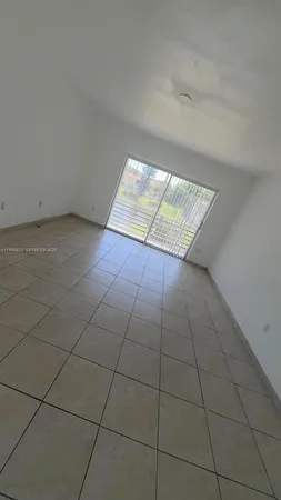 $1,700 | 2800 Northeast 203rd Street, Unit 17, Aventura, FL 33180