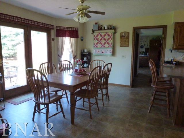 19401 Rainbow Road Weldon, IL 61882 - Photo 9 of 26