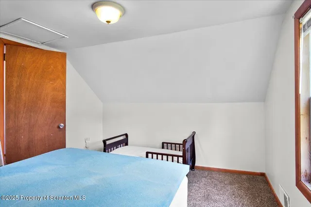 a view of livingroom with furniture