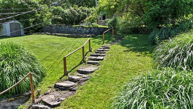 a view of an outdoor space