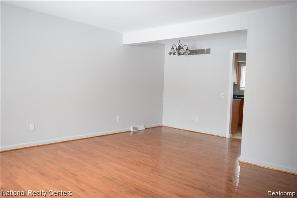 440 Miller Avenue, Unit 35 Rochester, MI 48307 - Photo 3 of 14
