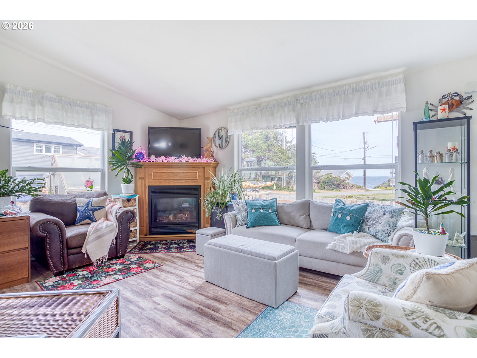 520 Cardinal Street Depoe Bay, OR 97341 - Photo 4 of 37
