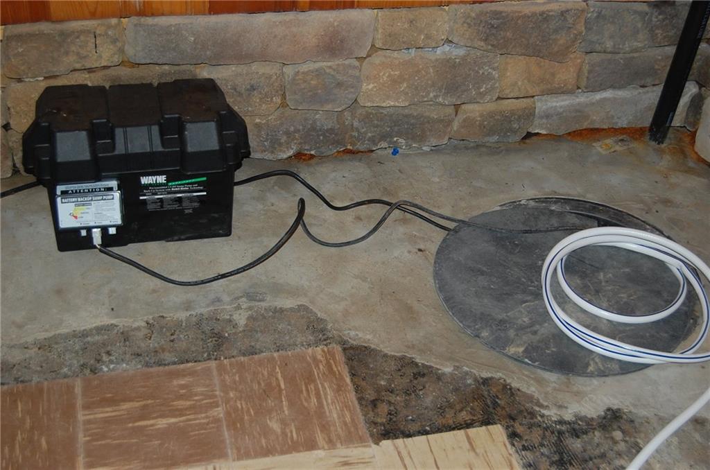 2512 Haymaker Road Monroeville, PA 15146 - Photo 9 of 9 Sump pump and battery back up in basement.