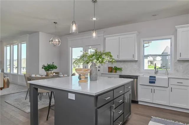 $689,950 | 23823 West 59th Terrace, Shawnee, KS 66226