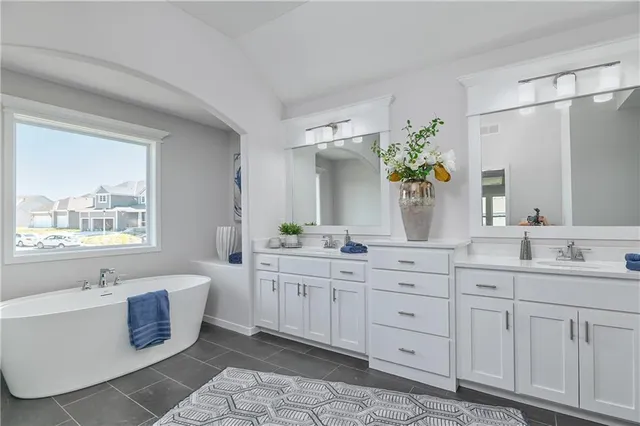 $689,950 | 23823 West 59th Terrace, Shawnee, KS 66226