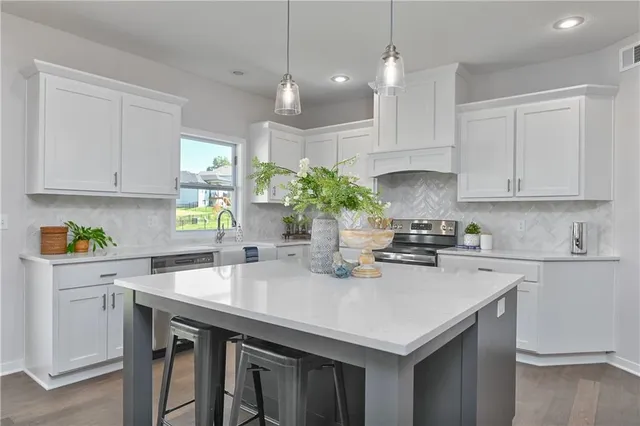 $689,950 | 23823 West 59th Terrace, Shawnee, KS 66226