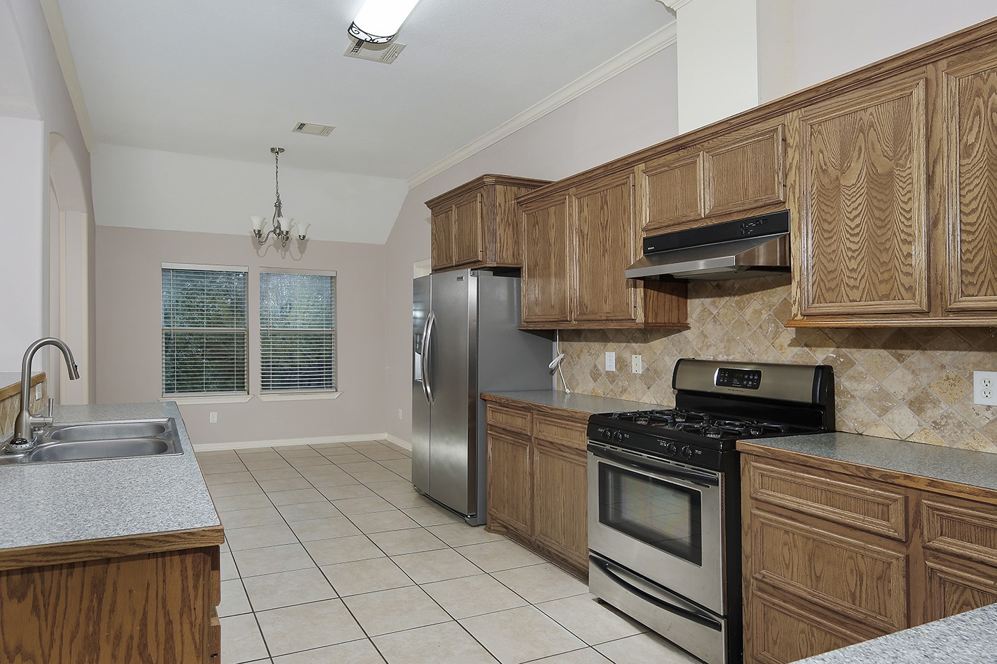 12121 North Ridgeway Willis, TX 77318 - Photo 7 of 47