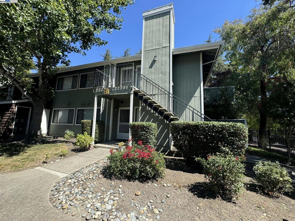 206 Compton Circle San Ramon, CA 94583 - Photo 1 of 1 a front view of a house