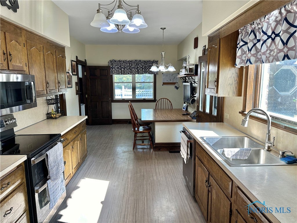 516 Rice Street Elmore, OH 43416 - Photo 7 of 23 Gallery Image 7